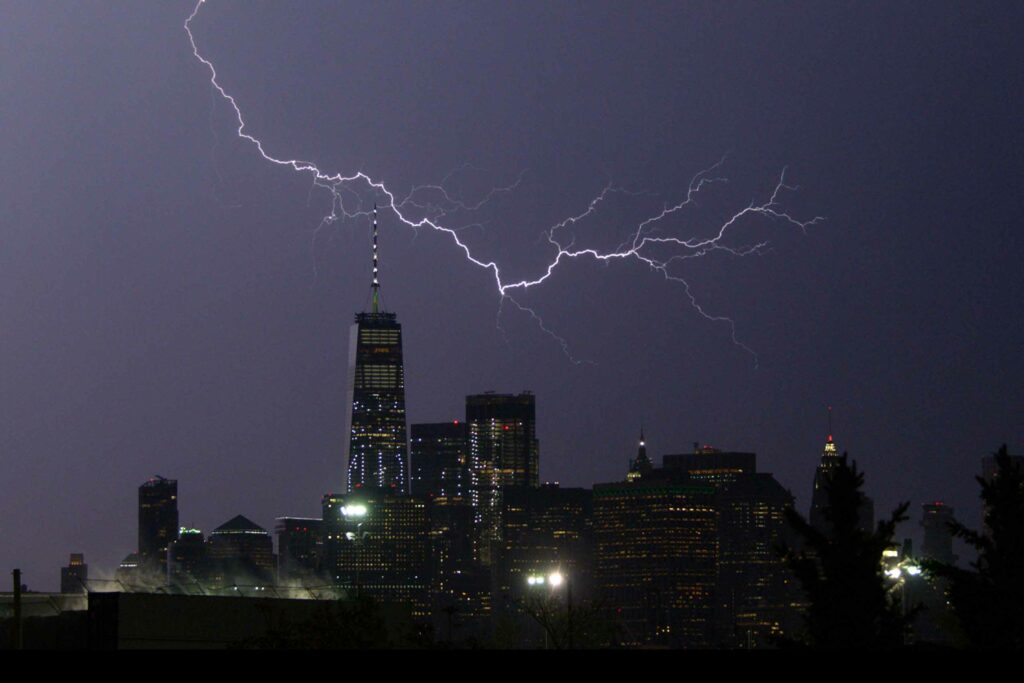 15 Lightning Safety Tips That Will Keep You Safe in a Storm 1 lightning safety during a thunderstorm