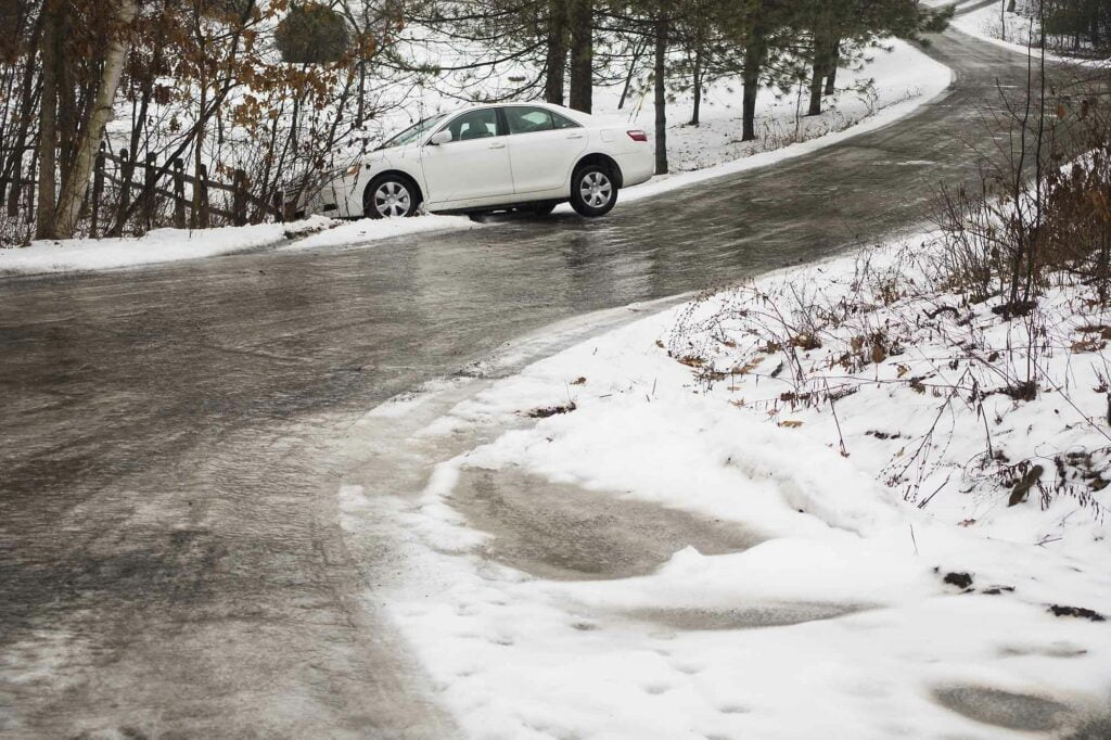 What is an Ice Storm Warning? Prepare for a Severe Ice Storm 2 ice storm car accident